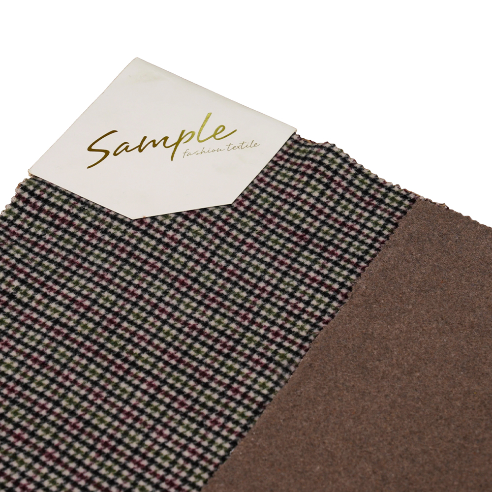 20 % ull, 70 % polyester, 10 % annet fiber, 800G/M, fargesjekk, dobbeltsidig fløyelsstoff, ML-4400-3