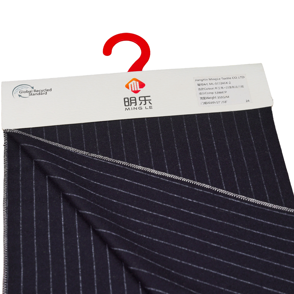 53 % ull, 47 % polyester, 350G/M, Zhiqing + hvit, vertikal stripete flanellstoff, ML-317245X-2